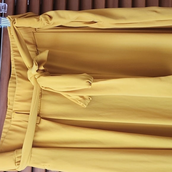 Yellow Belted Joggers - Picture 3 of 5